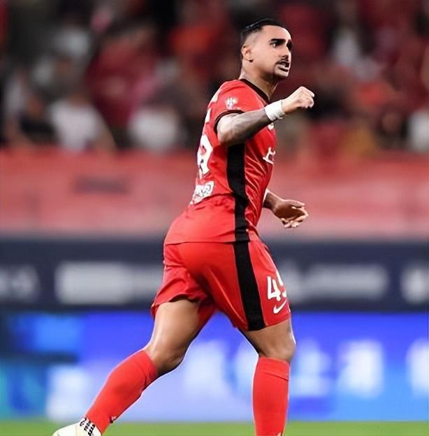 kaiyun-上港功勋外援1月16日官宣发声！正式告别俱乐部，已现身新东家