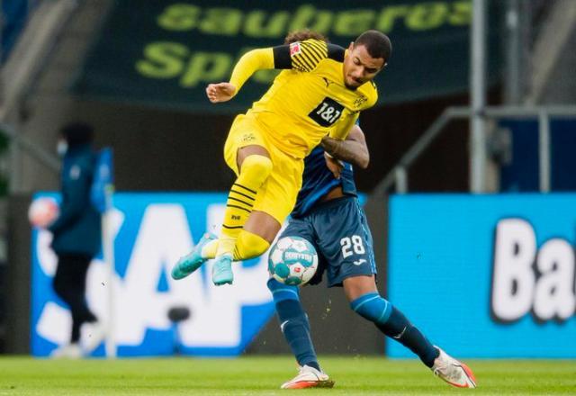 1642871650584061539.jpg 开云官网-马伦助攻戴帽多特赢下硬仗 坏消息是哈兰德又伤了