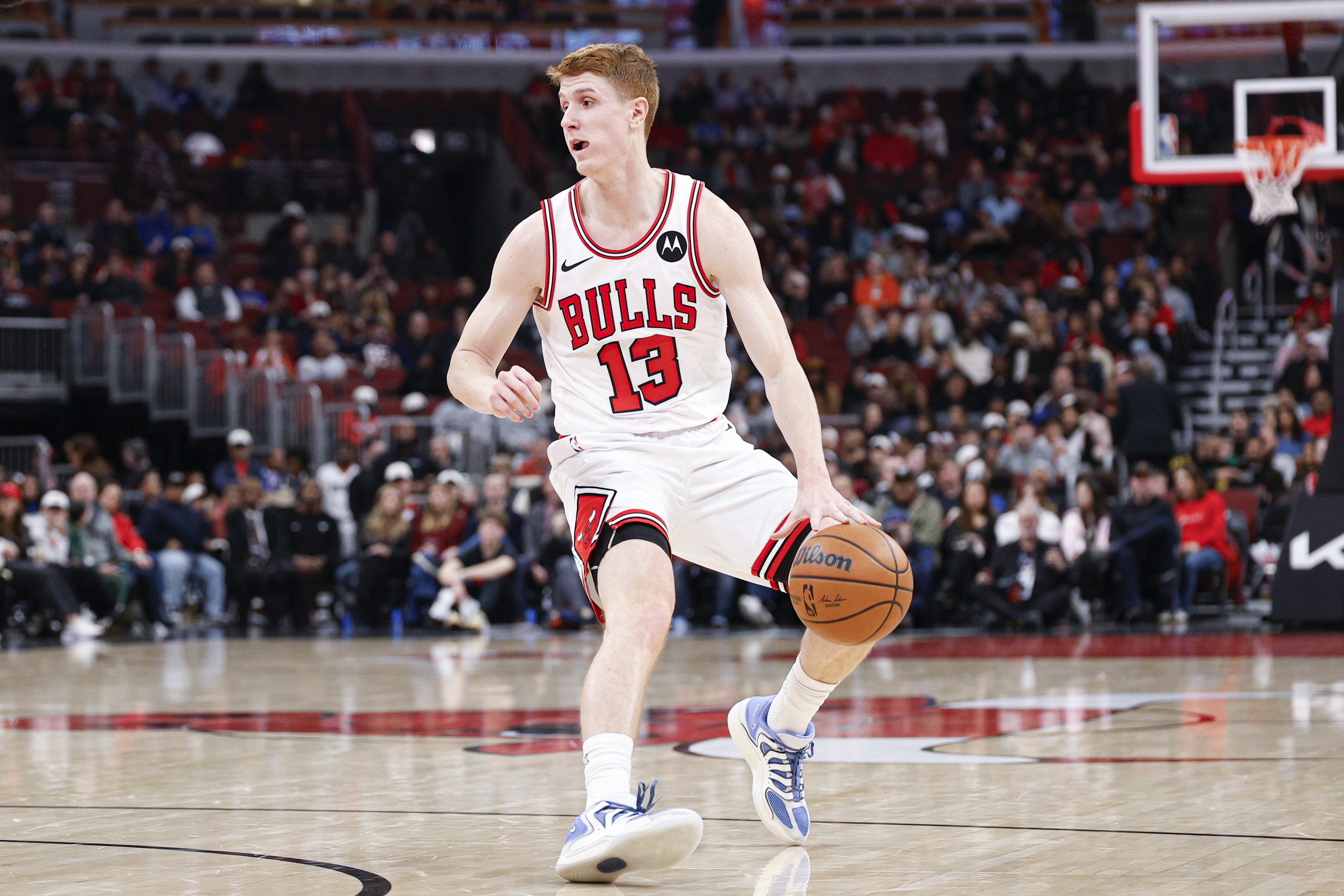 开云体育-森林狼为追字母哥清理空间 公牛换来艾维&康利后怀特也将离队?