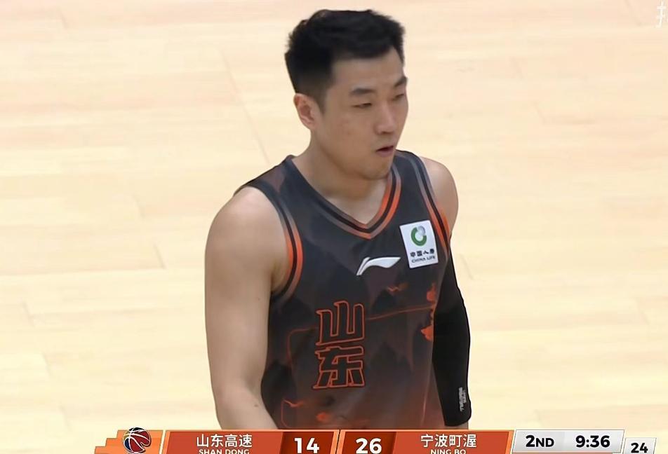 开云-山东男篮24分大胜，高诗岩单节15分，鲍威尔29+8陈林坚12分！