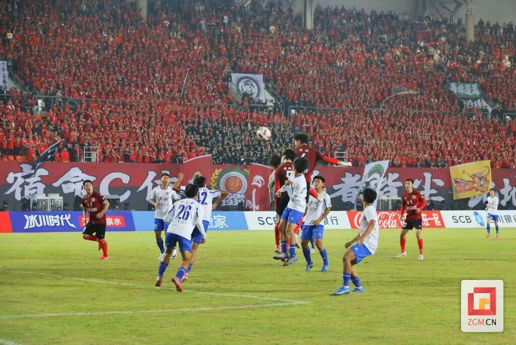 开云下载-鏖战在即,自贡队何以笑傲川超?快来聊聊——