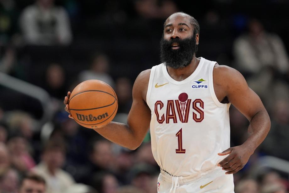 开云-哈登27+5+6莫布利27+15 骑士123-116胜雄鹿